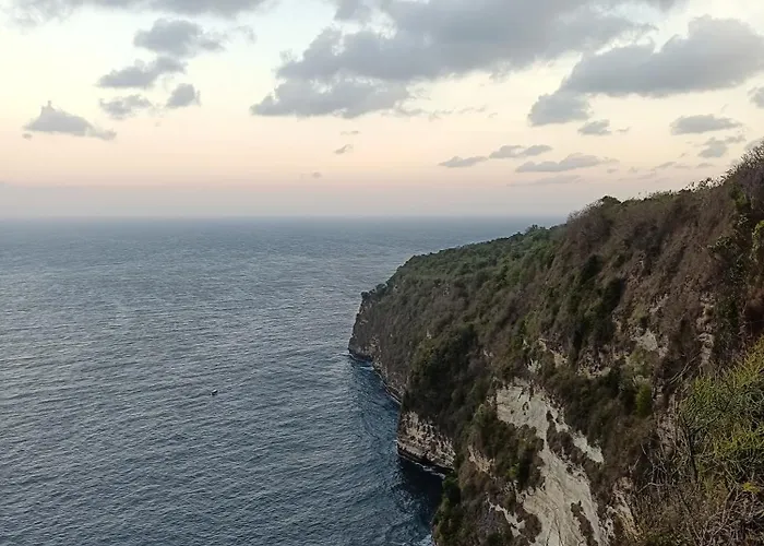 Vakantiehuis The Indah Cliff Sea View *
