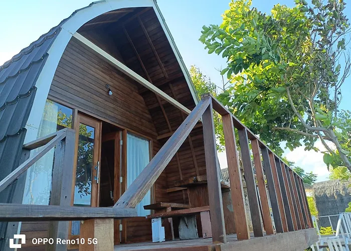 Vakantiehuis The Indah Cliff Sea View