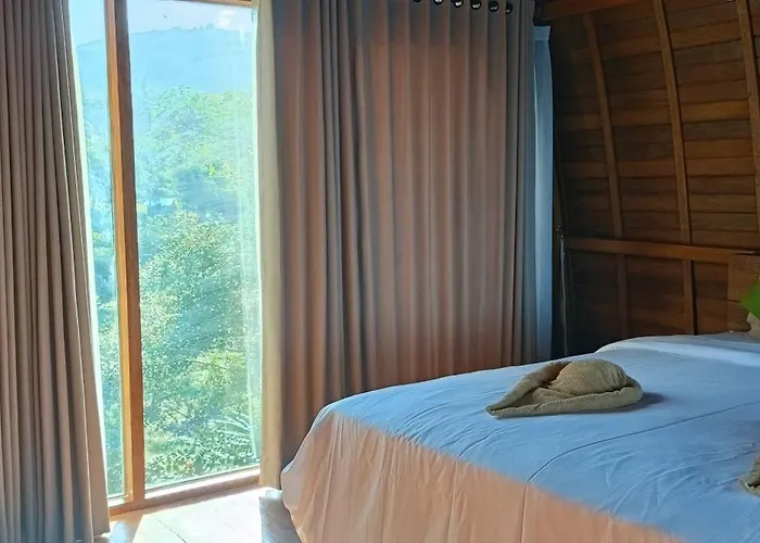 The Indah Cliff Sea View * Polilit