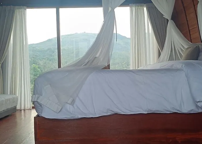Vakantiehuis The Indah Cliff Sea View *