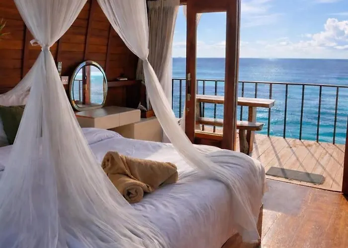 The Indah Cliff Sea View Polilit