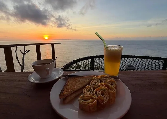 The Indah Cliff Sea View * Polilit
